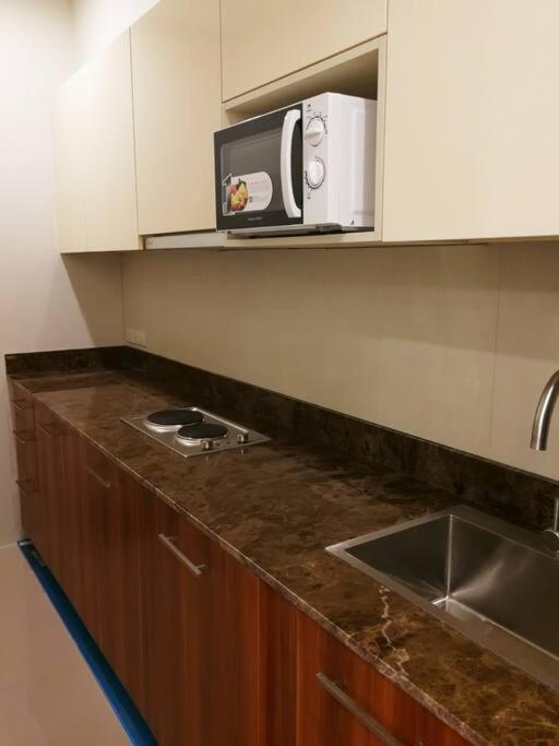 Adria Residences - Emerald Garden - 2 Bedroom Unit For 4 Person มะนิลา ภายนอก รูปภาพ